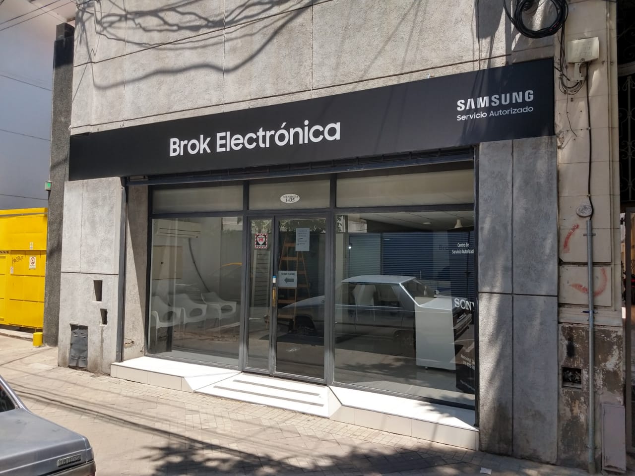 Frente del local Brok Electrónica